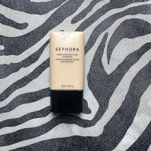 Sephora Matt perfection lightweight tinted moisturizer 05 crepe